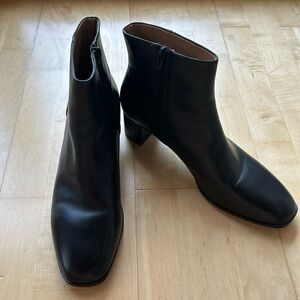 Via Spiga black leather bootie